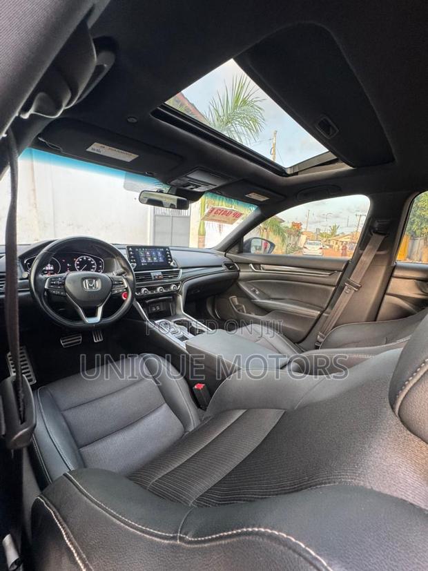 Honda Accord Sport 2.0T 2021 White