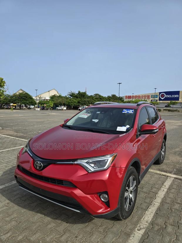 Toyota RAV4 XLE 4dr SUV AWD (2.5L 4cyl 6A) 2018 Red