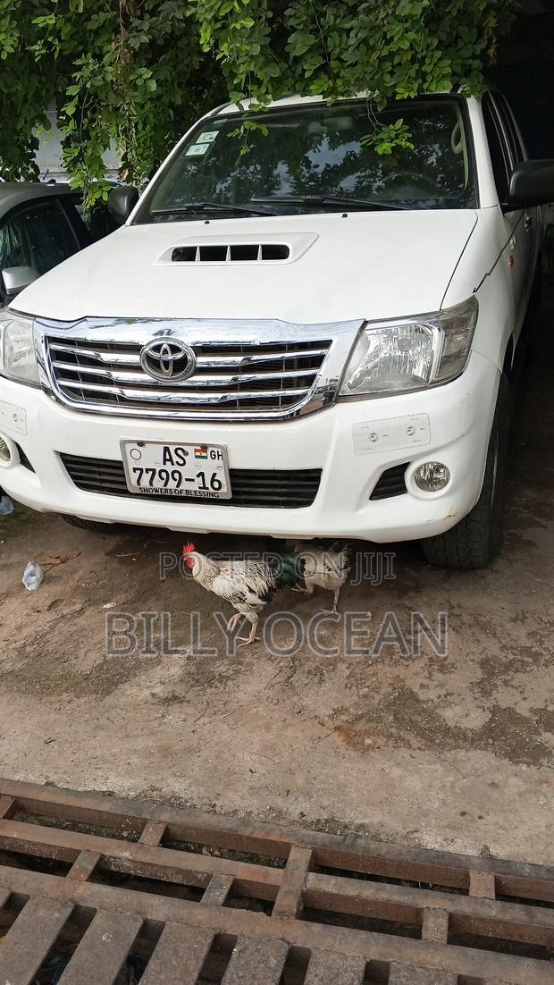 Toyota Hilux 2012 White