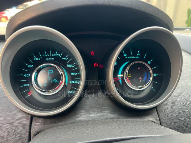 Mahindra XUV500 2016 Gray