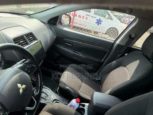 Mitsubishi Outlander Sport LE 2.0 2018 Red