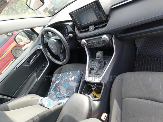 Toyota RAV4 2023 Gray
