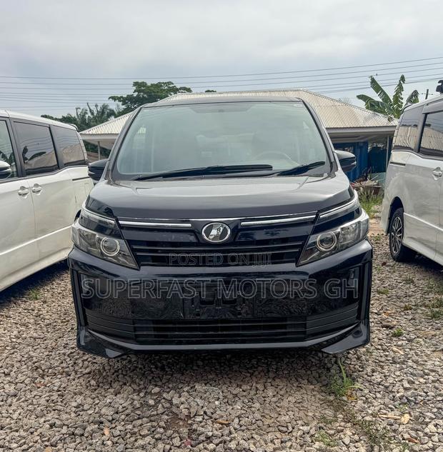 Toyota Voxy 2015 Black