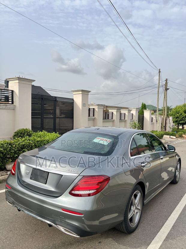 Mercedes-Benz E300 4Matic AWD Sedan (2.0L 4cyl 9A) 2017 Green