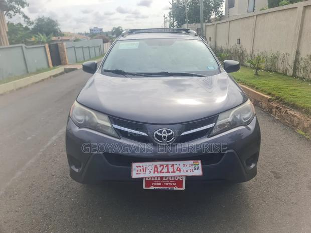 Toyota RAV4 LE 4dr SUV AWD (2.5L 4cyl 6A) 2015 Gray
