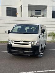 Toyota HiAce 2014 White for sale