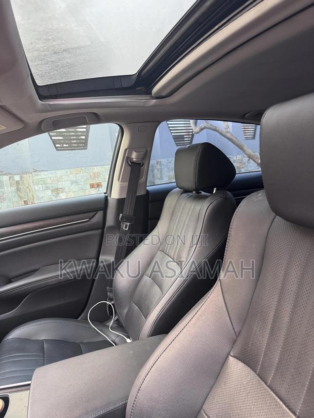 Honda Accord Touring 2.0T 2018 Silver