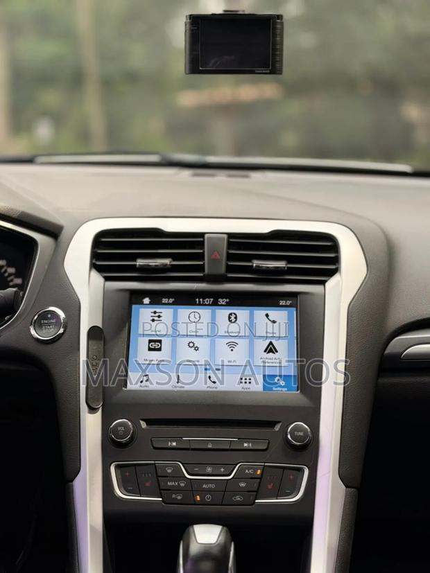 Ford Fusion Titanium AWD 2017 White