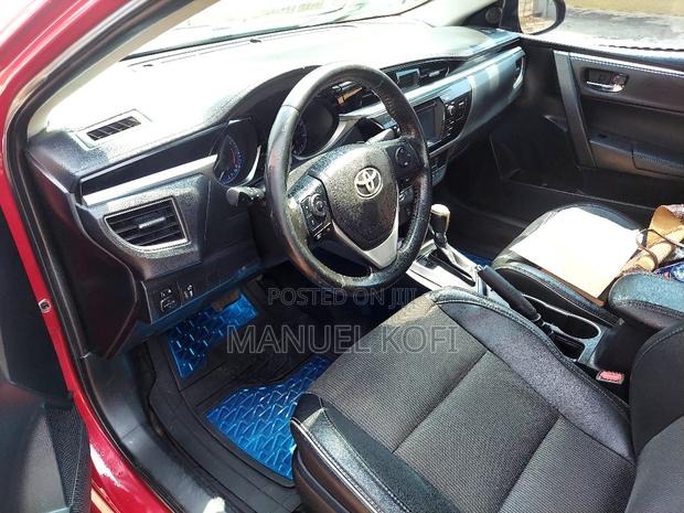 Toyota Corolla S 4dr Sedan (1.8L 4cyl CVT) 2016 Red