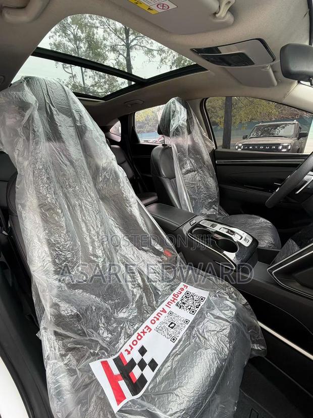 Hyundai Tucson Sport 2021 White
