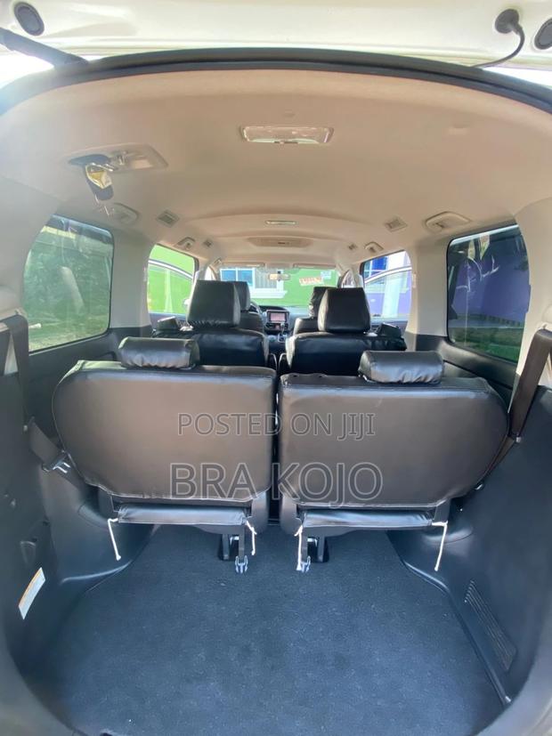 Toyota Voxy 2015 Pearl