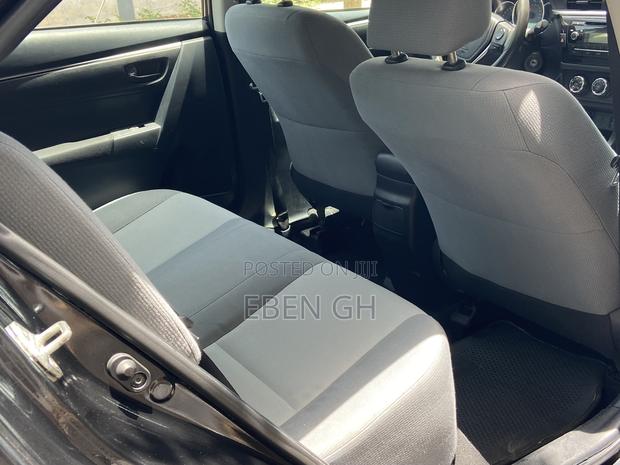 Toyota Corolla LE 4dr Sedan (1.8L 4cyl CVT) 2015 Black