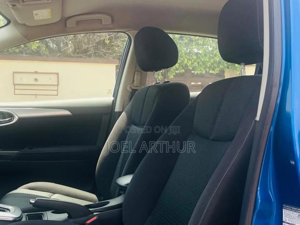 Nissan Sentra SR 4dr Sedan (1.8L 4cyl CVT) 2014 Blue