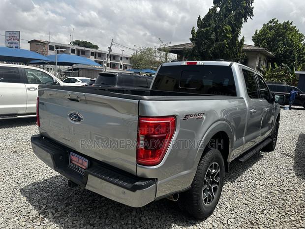 Ford F-150 XL 2022 Gray