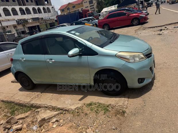 Toyota Vitz 2012 Green