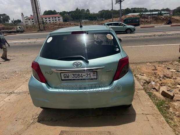 Toyota Vitz 2012 Green