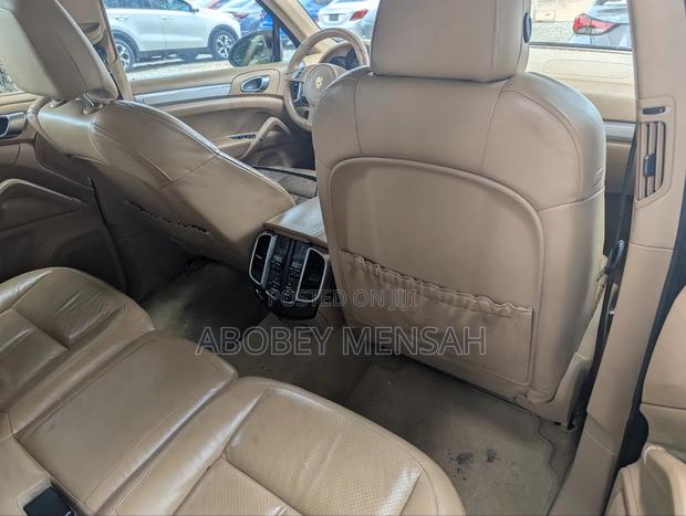 Porsche Cayenne S 2012