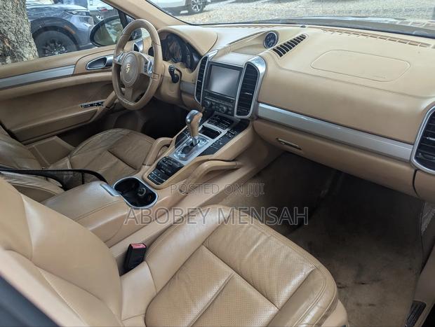 Porsche Cayenne S 2012