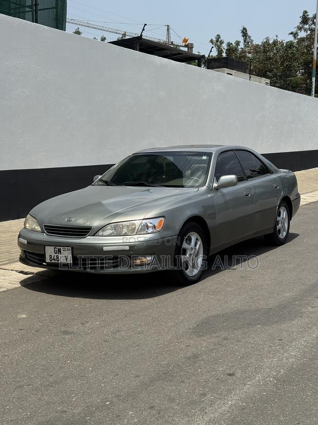Lexus ES 300 2000 Beige
