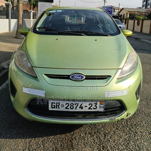 Ford Fiesta SE Hatchback 2011 Green