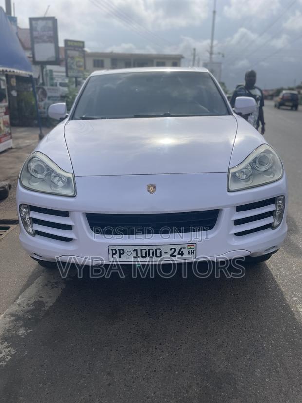 Porsche Cayenne GTS 2009 White