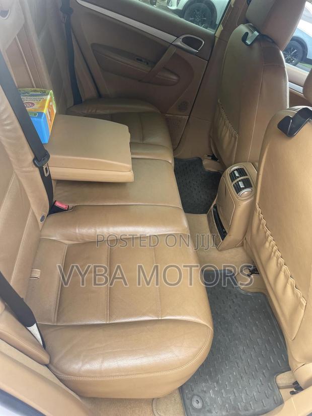 Porsche Cayenne GTS 2009 White