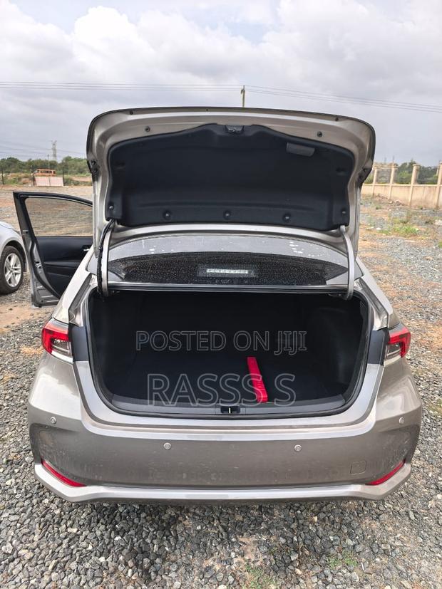 Toyota Corolla 2022 Gray