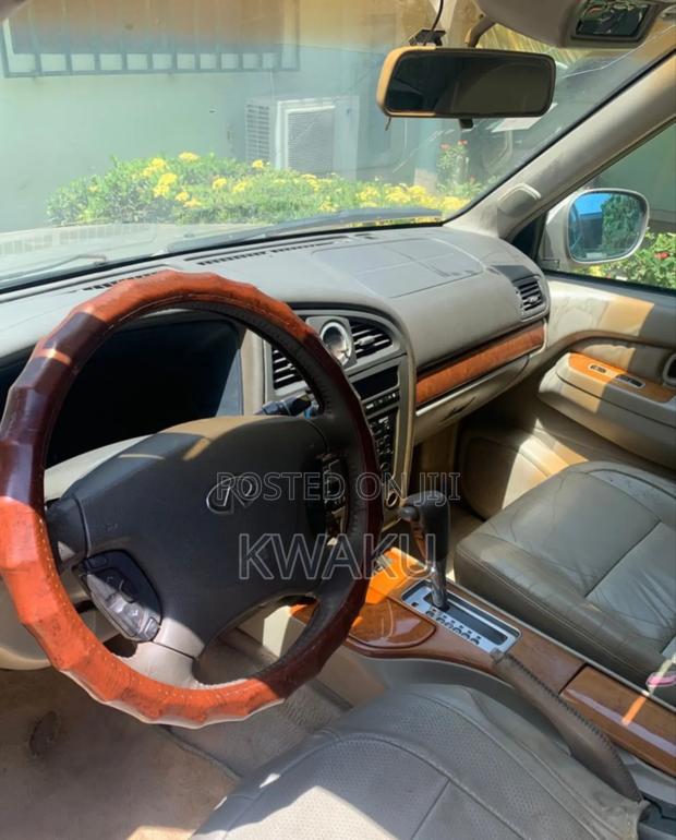 Infiniti QX4 2003 Brown