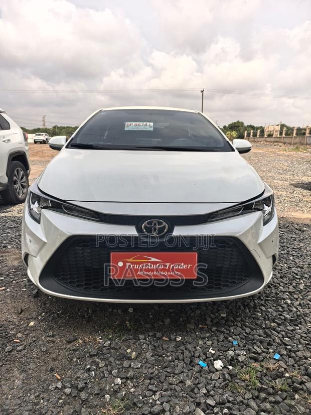 Toyota Corolla 2020 White