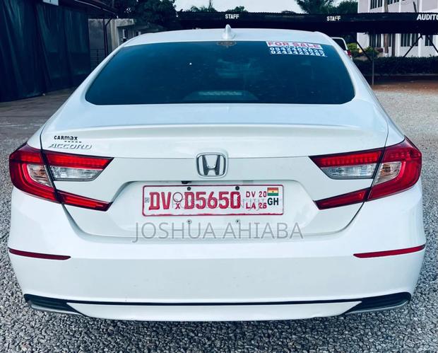 Honda Accord EX (1.5L 4cyl Turbo CVT) 2019 White