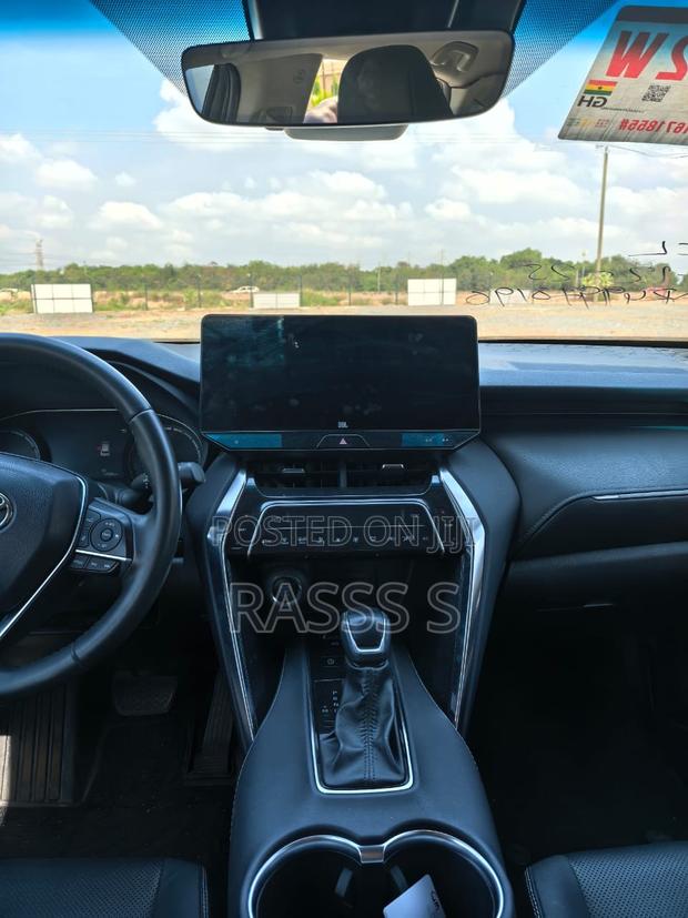 Toyota Venza Limited 2022 White