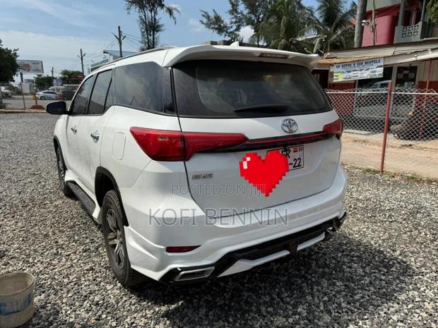 Toyota Fortuner 2.7 AWD 2018 White