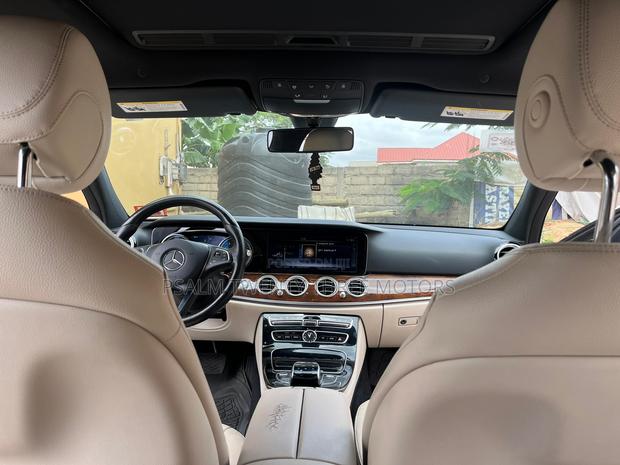 Mercedes-Benz E300 2018 White