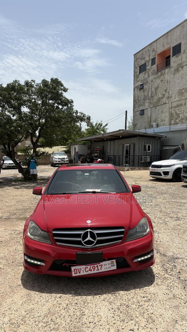 Mercedes-Benz C250 2014 Red