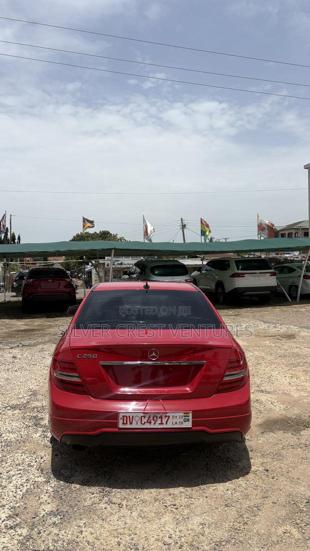Mercedes-Benz C250 2014 Red