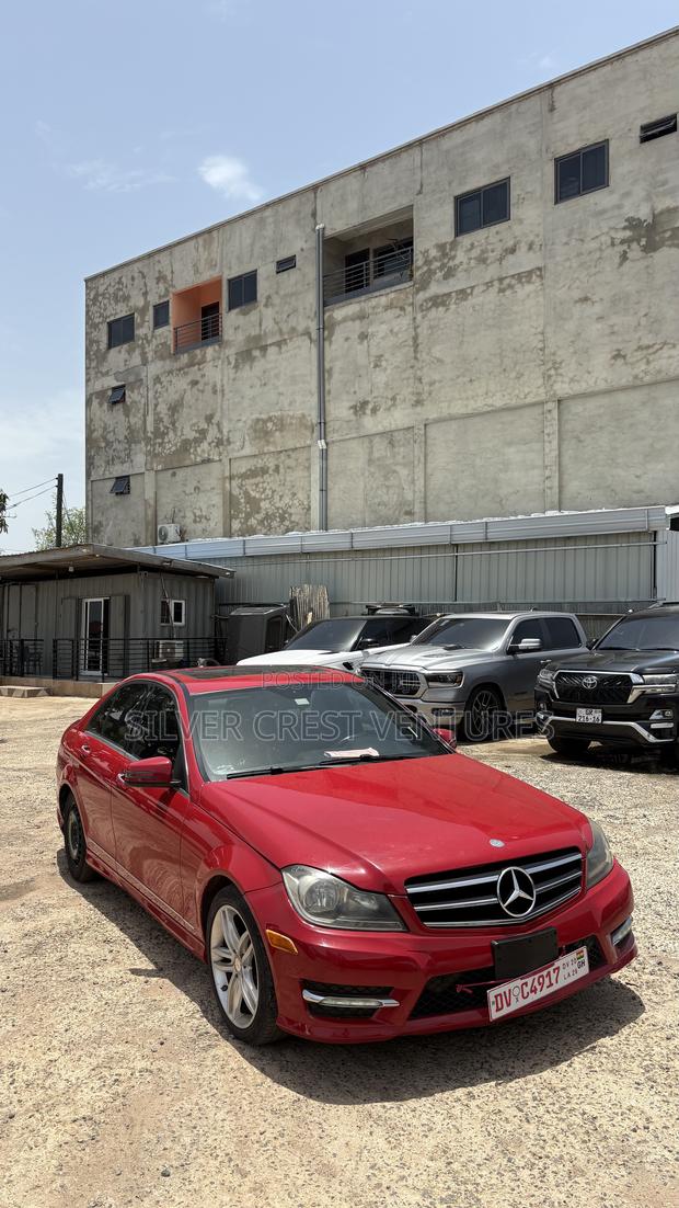 Mercedes-Benz C250 2014 Red