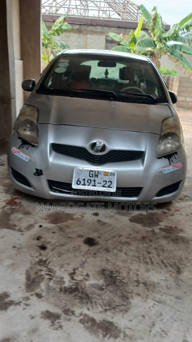 Toyota Vitz 2008 Silver