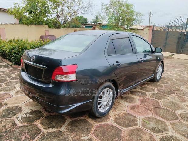 Toyota Belta 2010 Gray