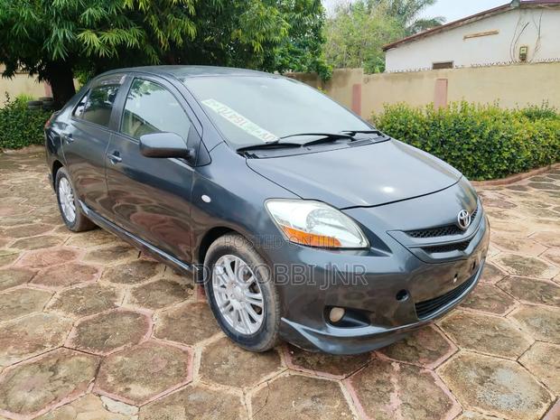Toyota Belta 2010 Gray