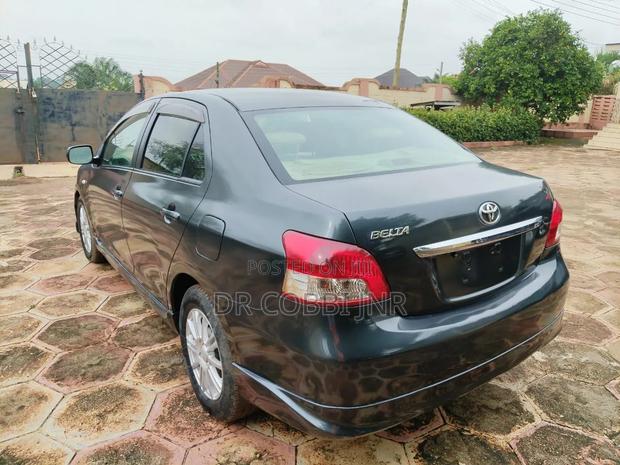 Toyota Belta 2010 Gray