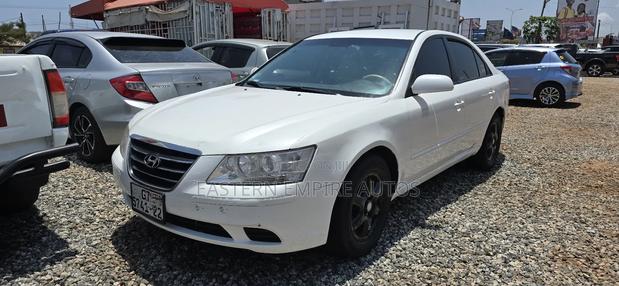 Hyundai Sonata GLS Sedan FWD (2.4L 4cyl 5A) 2010 White
