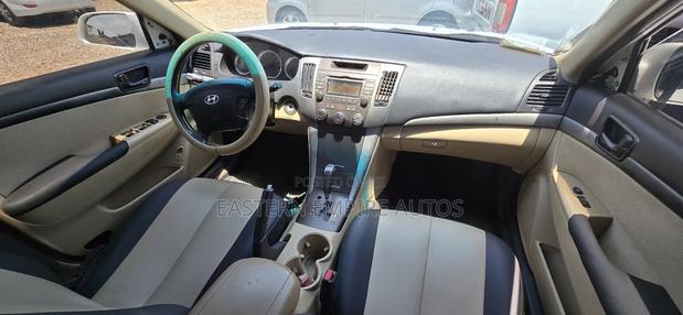 Hyundai Sonata GLS Sedan FWD (2.4L 4cyl 5A) 2010 White