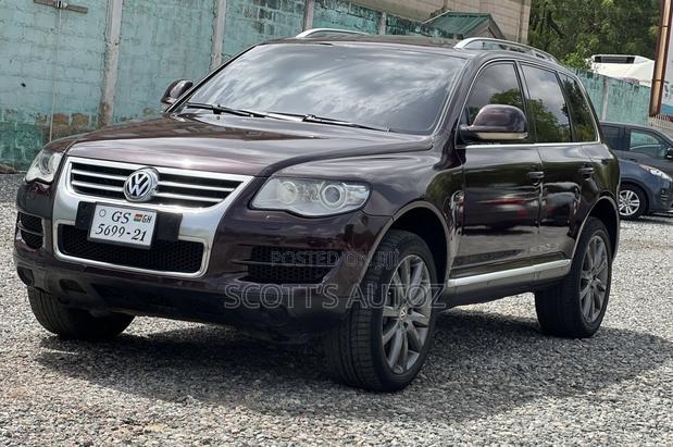 Volkswagen Touareg 2010 Burgundy