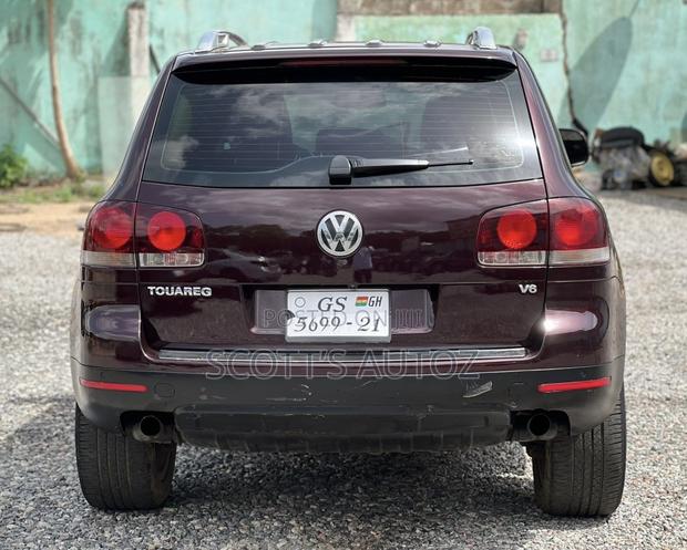 Volkswagen Touareg 2010 Burgundy
