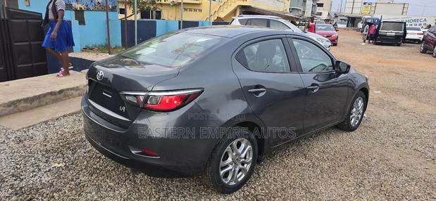 Toyota Yaris iA 1.5 FWD 2017 Gray