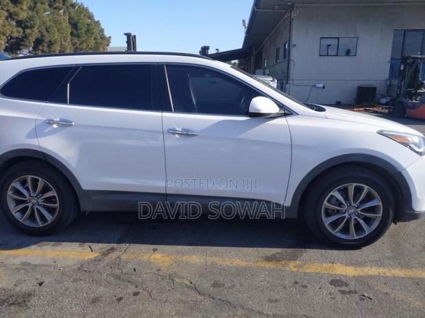 Hyundai Santa Fe 2017 White