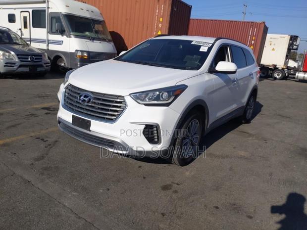 Hyundai Santa Fe 2017 White