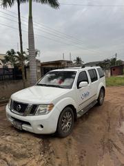 Nissan Pathfinder LE 2008 White for sale