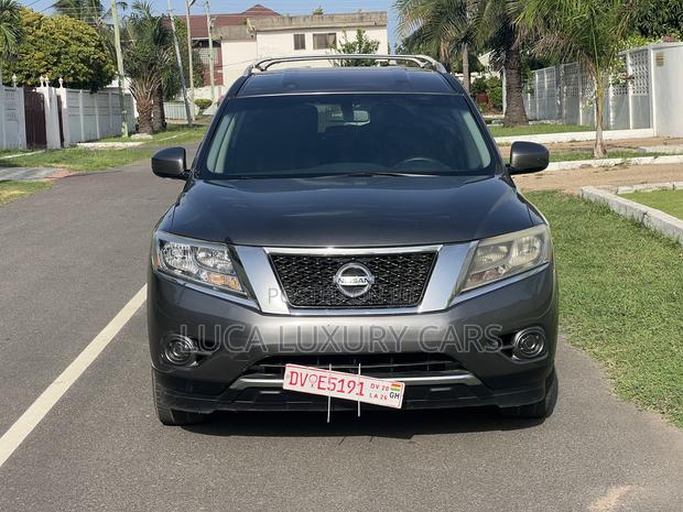 Nissan Pathfinder 2015 Gray