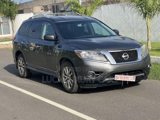 Nissan Pathfinder 2015 Gray